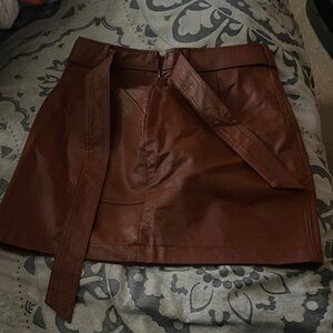 Elegant Brown Leather Mini Skirt